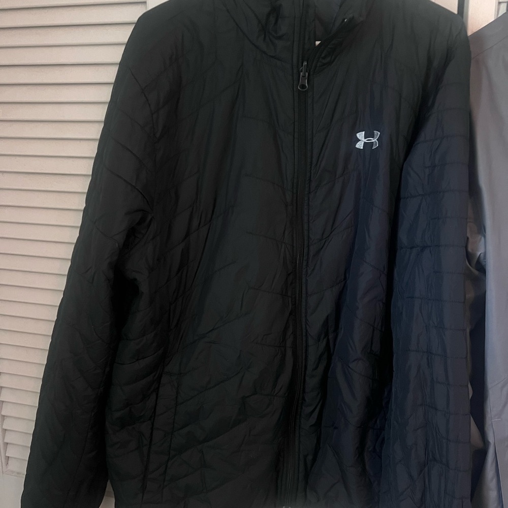 Under Armour 3 in 1 ski jacket - Like New Condition - Picture 3 of 4